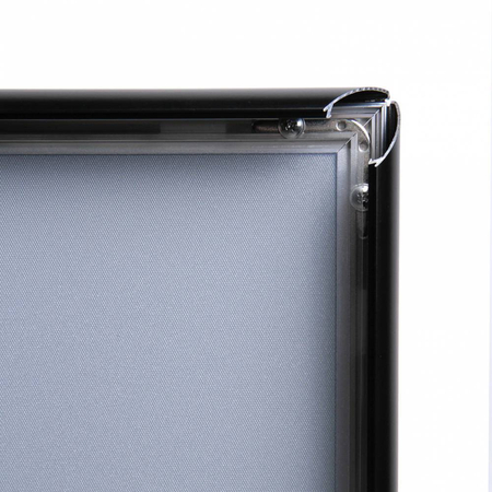 Czarna Rama Plakatowa Zatrzaskowa OWZ 25 mm, prosty narożnik A1